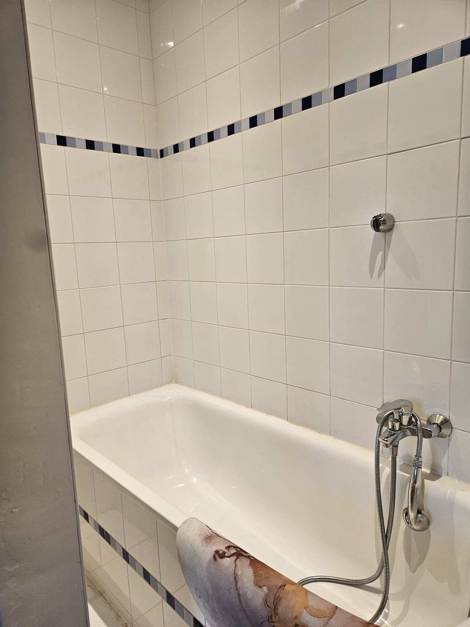 Baignoire chambre adolescents étage