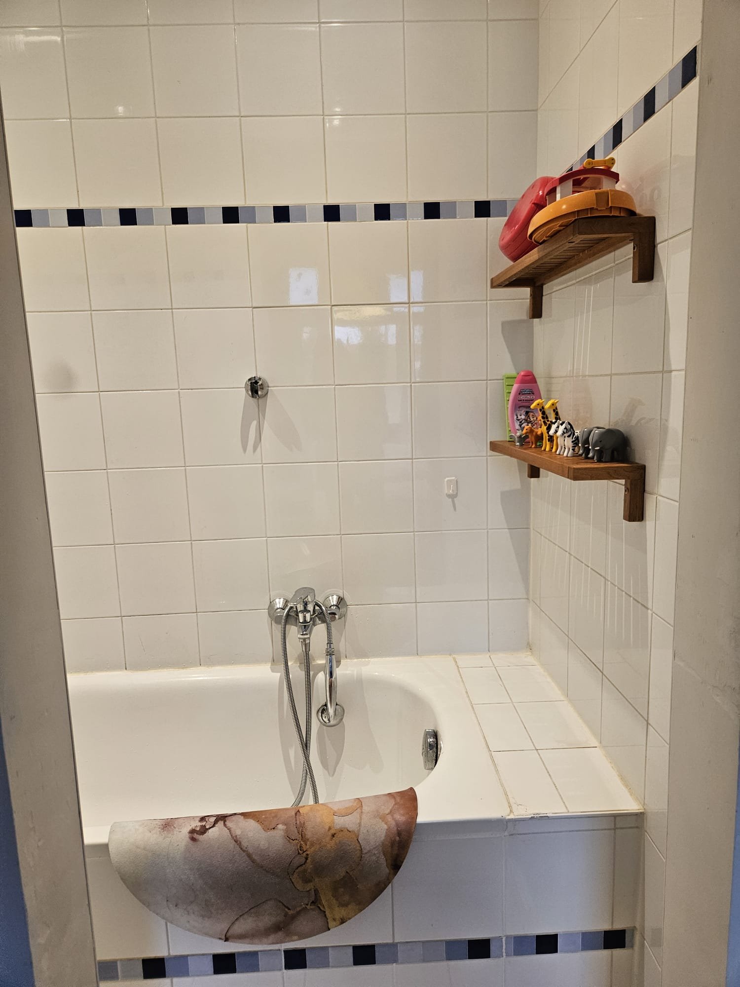 Baignoire chambre adolescents étage